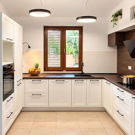 Lovely In With Private Swimming Pool, Be Inside Or Outside Kavran