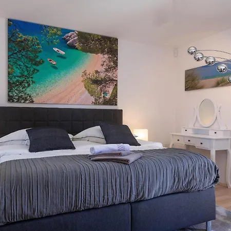 Vakantiehuis Lovely In With Private Swimming Pool, Be Inside Or Outside Kavran