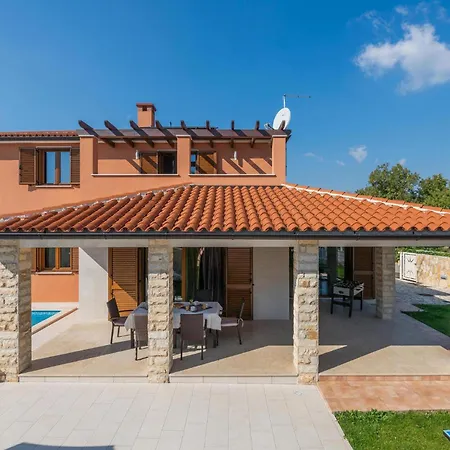Vakantiehuis Lovely In With Private Swimming Pool, Be Inside Or Outside *