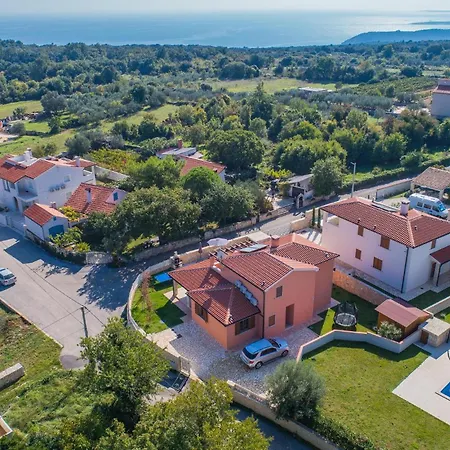 Vakantiehuis Lovely In With Private Swimming Pool, Be Inside Or Outside *
