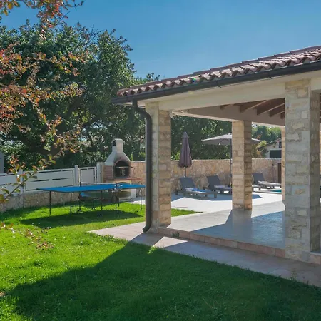Lovely In With Private Swimming Pool, Be Inside Or Outside * Kavran