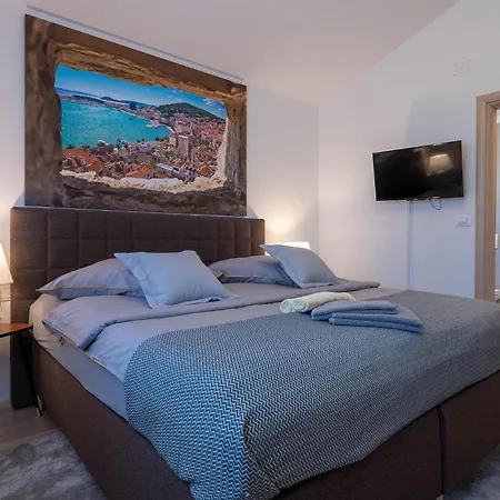 Lovely In With Private Swimming Pool, Be Inside Or Outside * Kavran